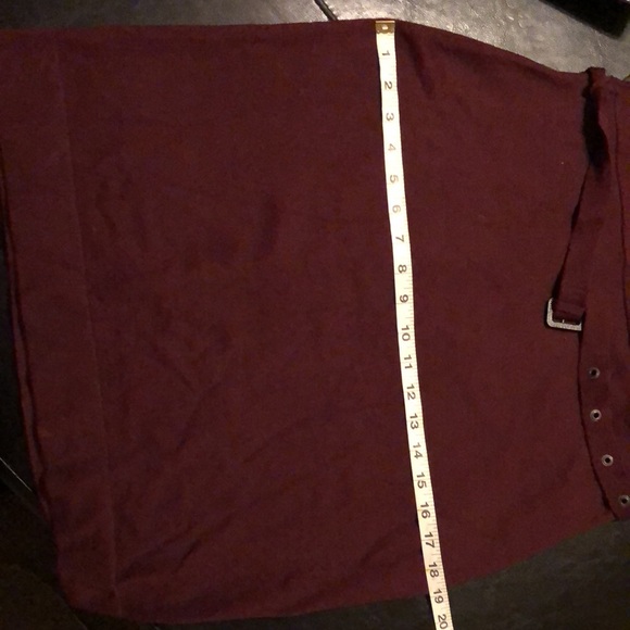 Beautiful & classy deep burgundy dress - Picture 5 of 5